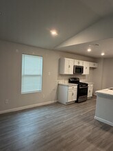 89 Rd 51026 in Cleveland, TX - Building Photo - Building Photo