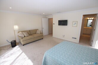 53 Hollister Way N in Glastonbury, CT - Building Photo - Building Photo