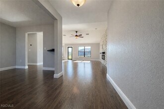 1222 NE 40th Terrace in Cape Coral, FL - Building Photo - Building Photo