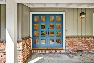 613 Huntleigh Dr in Lafayette, CA - Building Photo - Building Photo