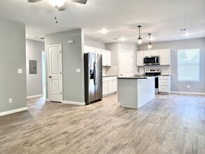 1225 Yuma St in Manhattan, KS - Building Photo - Building Photo