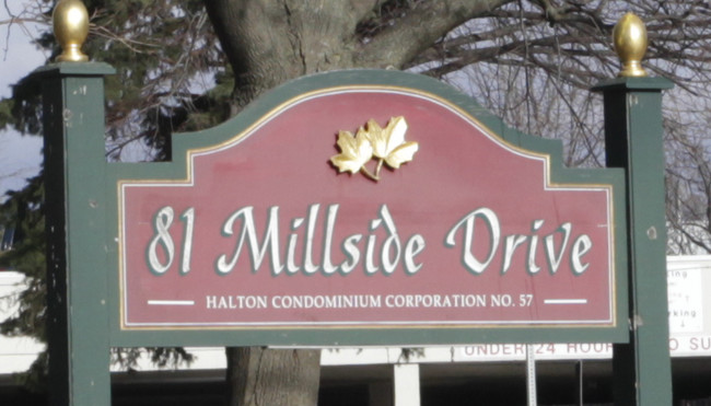 81 Millside Dr in Milton, ON - Building Photo - Building Photo