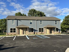 Maplewood Gardens in Moorefield, WV - Foto de edificio - Building Photo