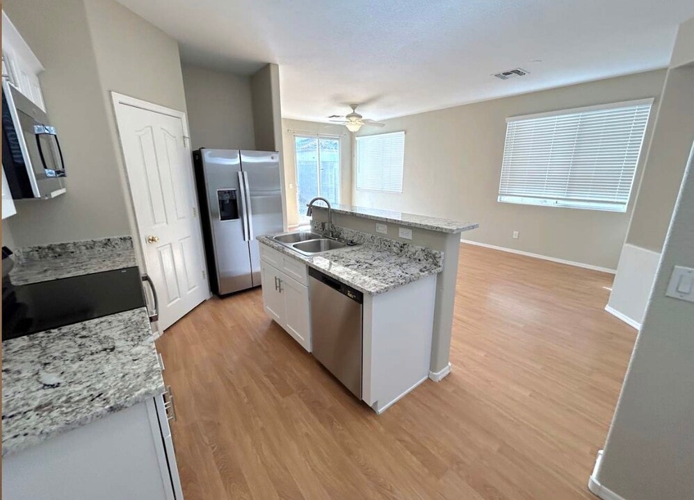 1217 E Graham Trl in Phoenix, AZ - Building Photo