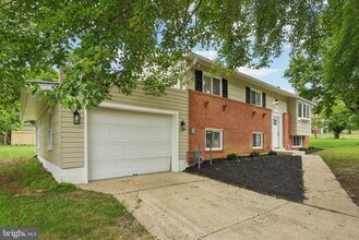 1814 Ironton Dr in Oxon Hill, MD - Building Photo - Building Photo