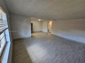 4621 SW 33rd Ave in Fort Lauderdale, FL - Building Photo - Building Photo