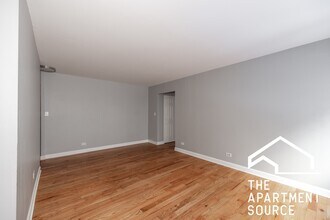 6831 N Greenview Ave, Unit 354 in Chicago, IL - Building Photo - Building Photo