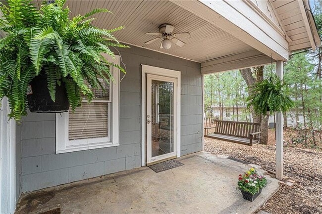 property at 3110 Rockbridge Rd