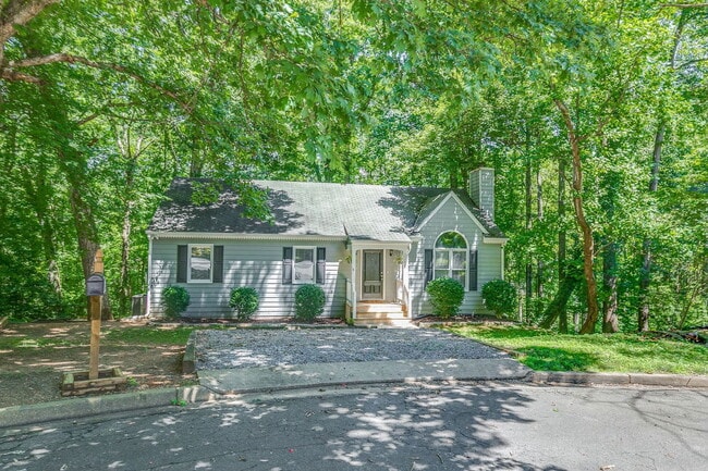 2290 Greenfield Dr in Richmond, VA - Foto de edificio - Building Photo