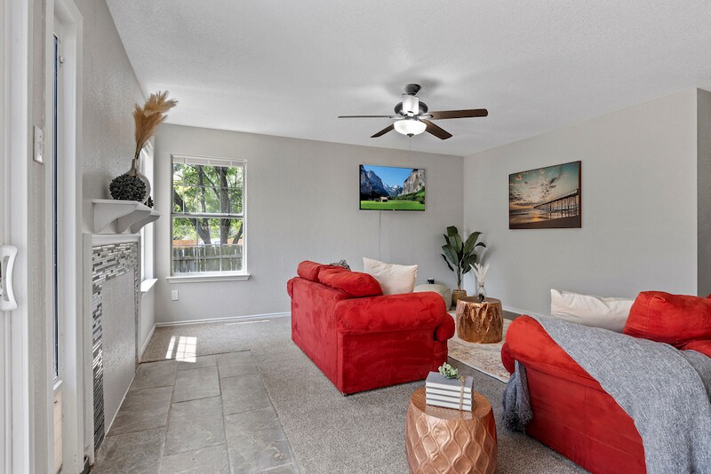 12132 Thompkins Dr in Austin, TX - Building Photo