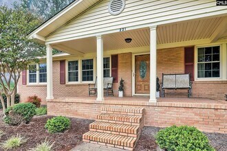 221 Crooked Creek Rd in Chapin, SC - Building Photo - Building Photo