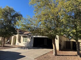 8712 W Hammond Ln in Tolleson, AZ - Building Photo