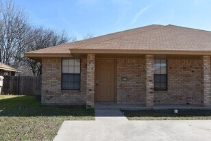 907 Crymes Ln in Harker Heights, TX - Building Photo