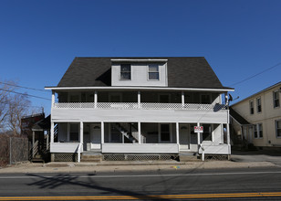 81 Norwich Ave in Norwich, CT - Building Photo - Building Photo