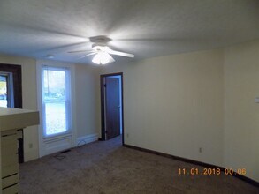 402 W 5th St-Unit -86fede64-f48a-11e9-90dc-1866dab90faa in Elmira, NY - Building Photo - Building Photo