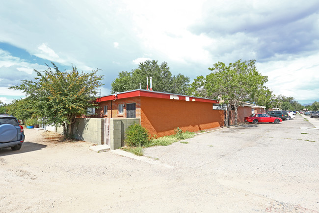 3417 Ross Ave SE in Albuquerque, NM - Foto de edificio - Building Photo