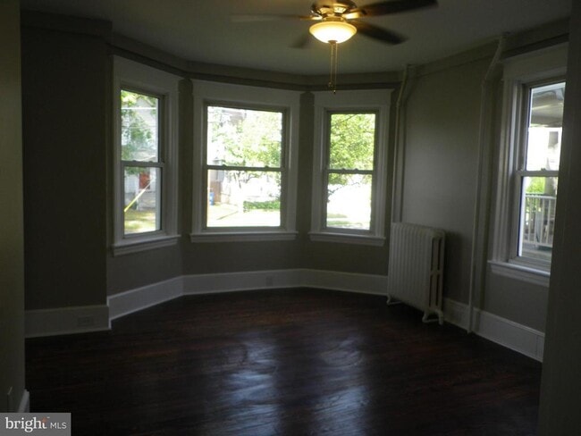 215 W Olive St in Westville, NJ - Building Photo - Building Photo
