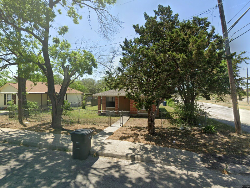 1623 Ash St in San Antonio, TX - Building Photo