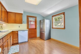 47 Nancy Dr in East Hartford, CT - Foto de edificio - Building Photo