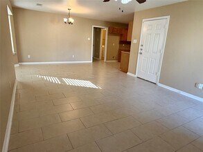 2401 24th St N in Texas City, TX - Building Photo - Building Photo