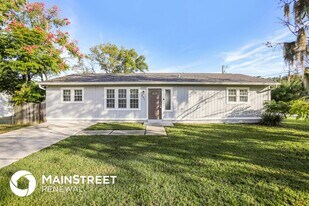 801 W Arizona Ave in DeLand, FL - Building Photo