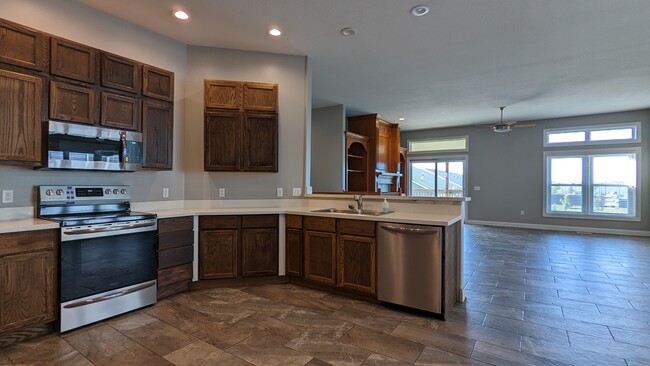 306 Southwest Carriage Drive in Ankeny, IA - Building Photo - Building Photo
