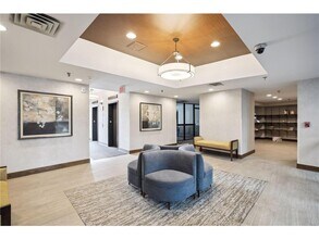 1181 Edgcumbe Rd, Unit 1411 in St. Paul, MN - Building Photo - Building Photo
