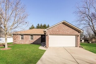 667 Aspen Ct in Danville, IN - Building Photo