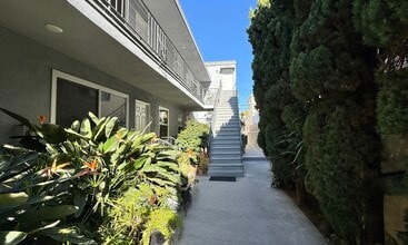 1245 10th Street in Santa Monica, CA - Building Photo - Building Photo