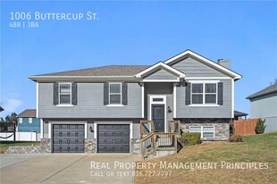 1006 Buttercup St in Smithville, MO - Building Photo