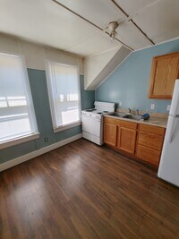 145 N Main St, Unit #2 Upper - 6