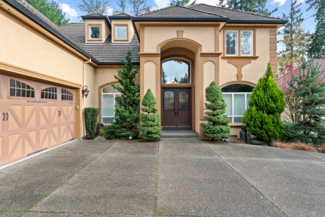 14112 Heathrow Ln in Lake Oswego, OR - Foto de edificio - Building Photo