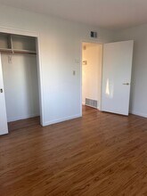 2025 Neptune Way in Sacramento, CA - Foto de edificio - Building Photo