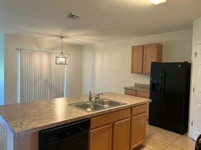 1123 SW 40th Terrace in Cape Coral, FL - Building Photo - Building Photo