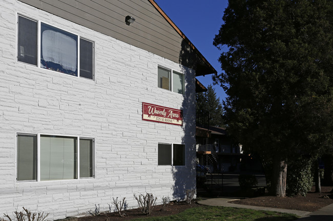 The Waverly Arms in Portland, OR - Building Photo - Building Photo