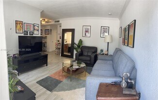 95 Edgewater Dr in Coral Gables, FL - Building Photo