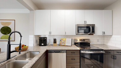 Creekstone at RTP Apartments in Durham, NC - Building Photo - Building Photo