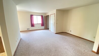 4210 Menga Dr in Schenectady, NY - Building Photo - Building Photo