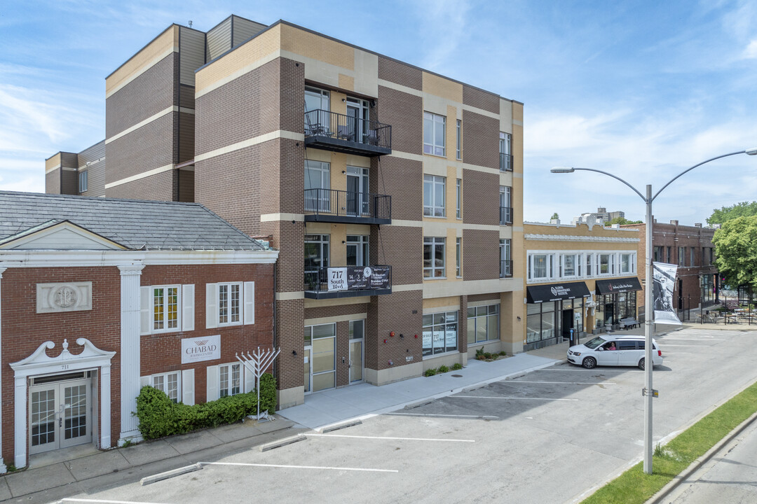 The Residences at South Blvd in Oak Park, IL - Building Photo