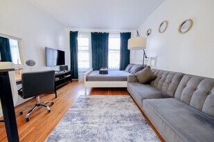 1422 2nd Ave in New York, NY - Building Photo