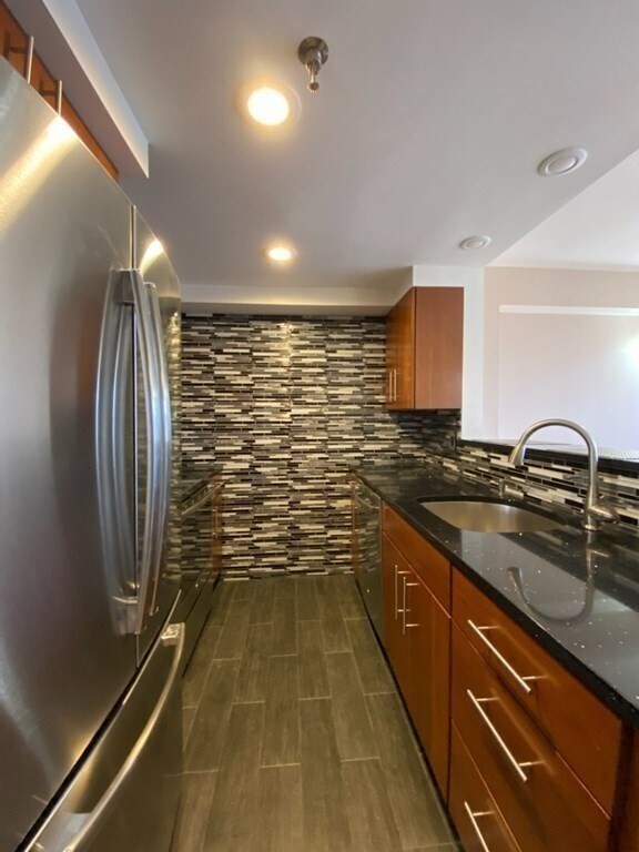 1933 Commonwealth Ave, Unit 606 in Boston, MA - Foto de edificio - Building Photo