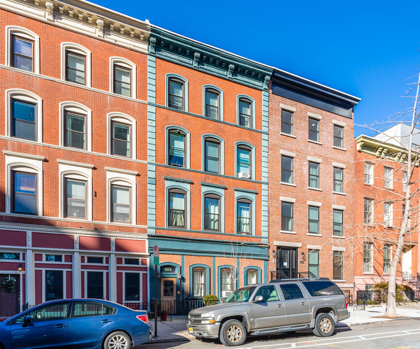 304 Hudson St in Hoboken, NJ - Building Photo