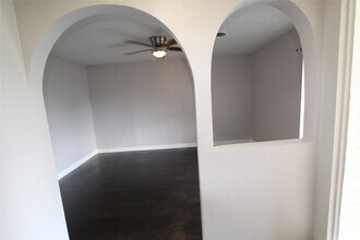 409 Riverbend St in Baytown, TX - Foto de edificio - Building Photo