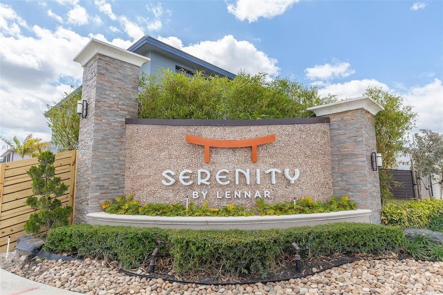 15965 SW 136 Way, Unit D-240 in Miami, FL - Building Photo