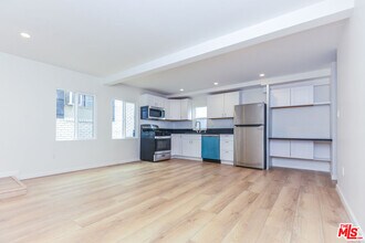 1855 Euclid St in Santa Monica, CA - Building Photo - Building Photo