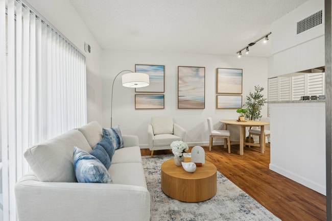 Waterford Point Apartments in Miami, FL - Building Photo - Building Photo