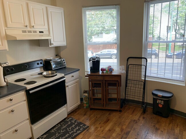 850 Huntington Ave, Unit Huntington Ave Boston in Boston, MA - Building Photo - Building Photo