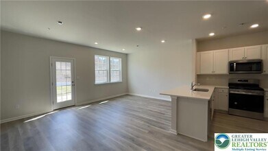 1248 Martin Rd in Breinigsville, PA - Building Photo - Building Photo