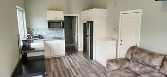 18142 Dog Bar Rd, Unit 18142 Dog Bar Road in Grass Valley, CA - Building Photo