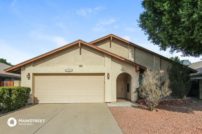 4332 W Julie Dr in Glendale, AZ - Building Photo